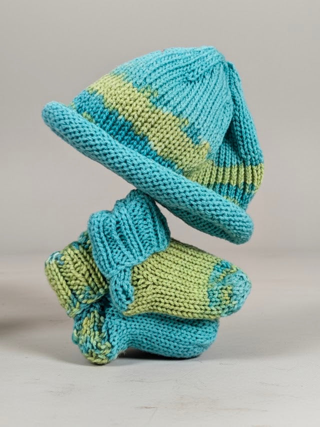 Baby Hat & Booties Set – Newborn to 6-12 Months